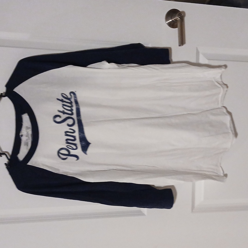 The Victory Penn State Long Sleeve Baseball Style Long Sleeve Tshirt Size XL